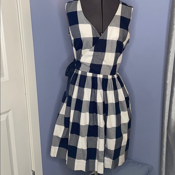 Tommy Hilfiger Dresses & Skirts - Tommy Hilfiger size 10 sundress Navy fit & flare